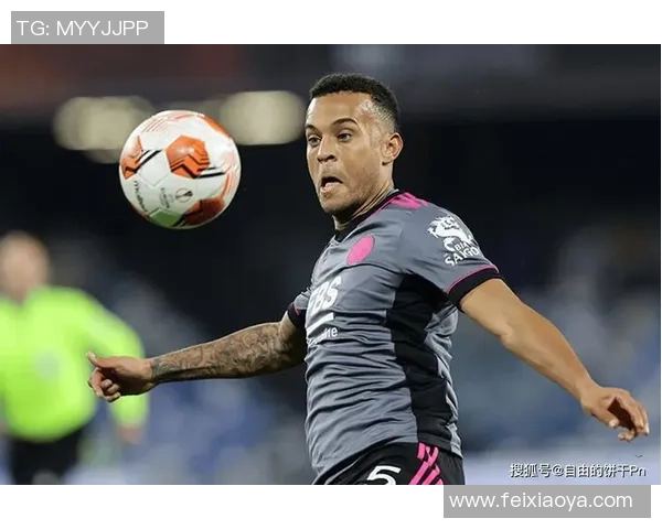 天才黑人足球球星的崛起与传奇足坛生涯揭秘