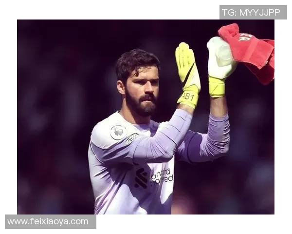 性感足球球星盘点:魅力与实力并存的顶级球员引领时尚潮流 性感足球球星盘点:魅力与实力并存的顶级球员引领时尚潮流