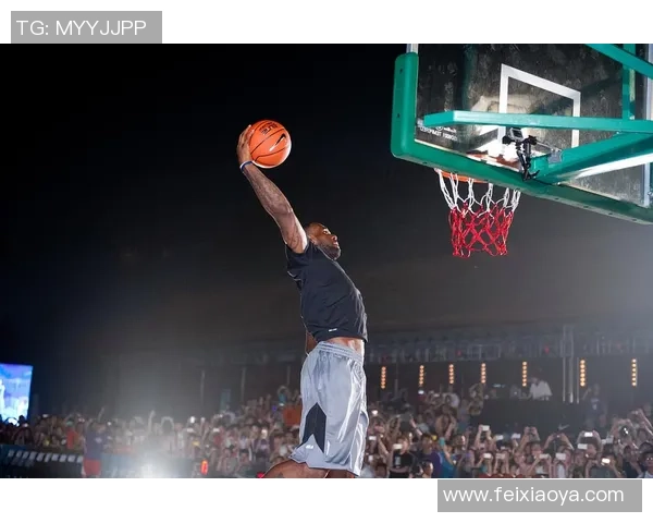 篮球巨星的足球梦：跨界挑战与球场上的无限可能