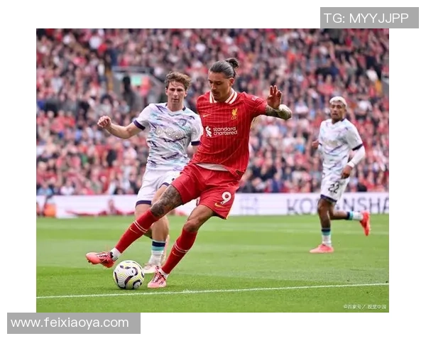 足球场上的英雄时刻:那些最帅气绝杀瞬间的传奇球星 足球场上的英雄时刻:那些最帅气绝杀瞬间的传奇球星